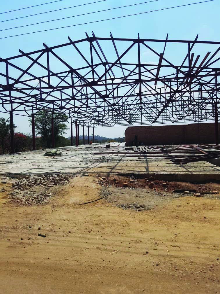 Chishawasha Shopping Complex roof trussing